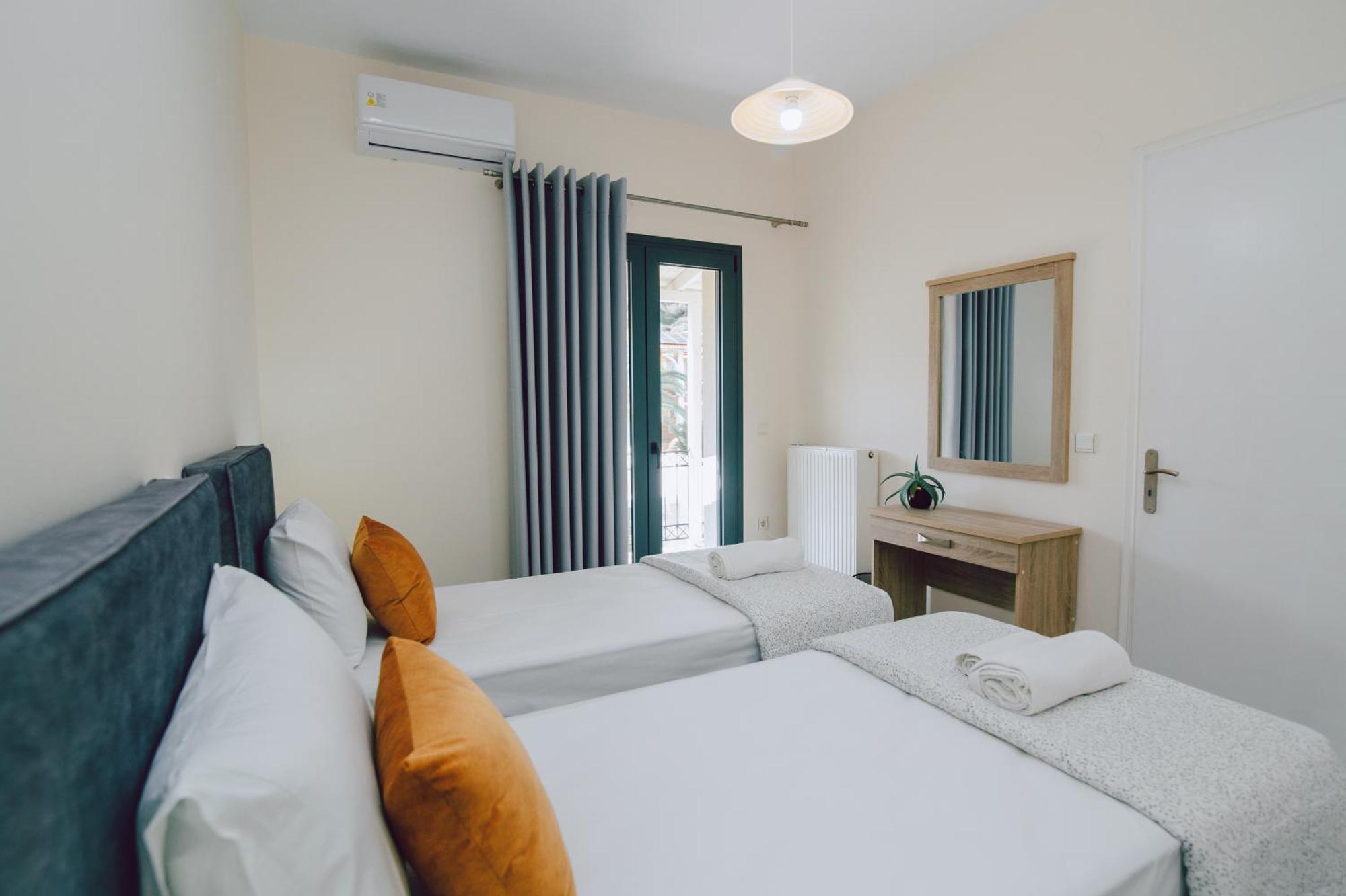 Andromahi Apartments & Suite Лаганас Экстерьер фото
